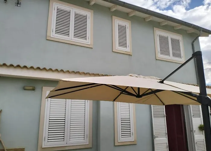 Brezza Di Levante Feriehus